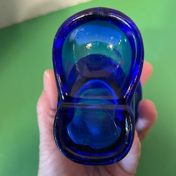 Beautiful blue cobalt glass boot - Picture 7 of 8